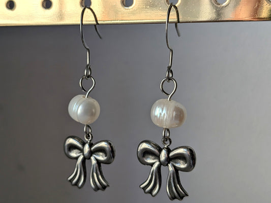 Boucles d'oreilles "nœud" perle d'eau douce